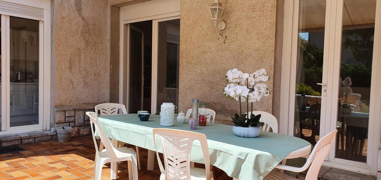 La Casa De Margarita Y Sisco, Villa Avec Piscine قرقشونه المظهر الخارجي الصورة